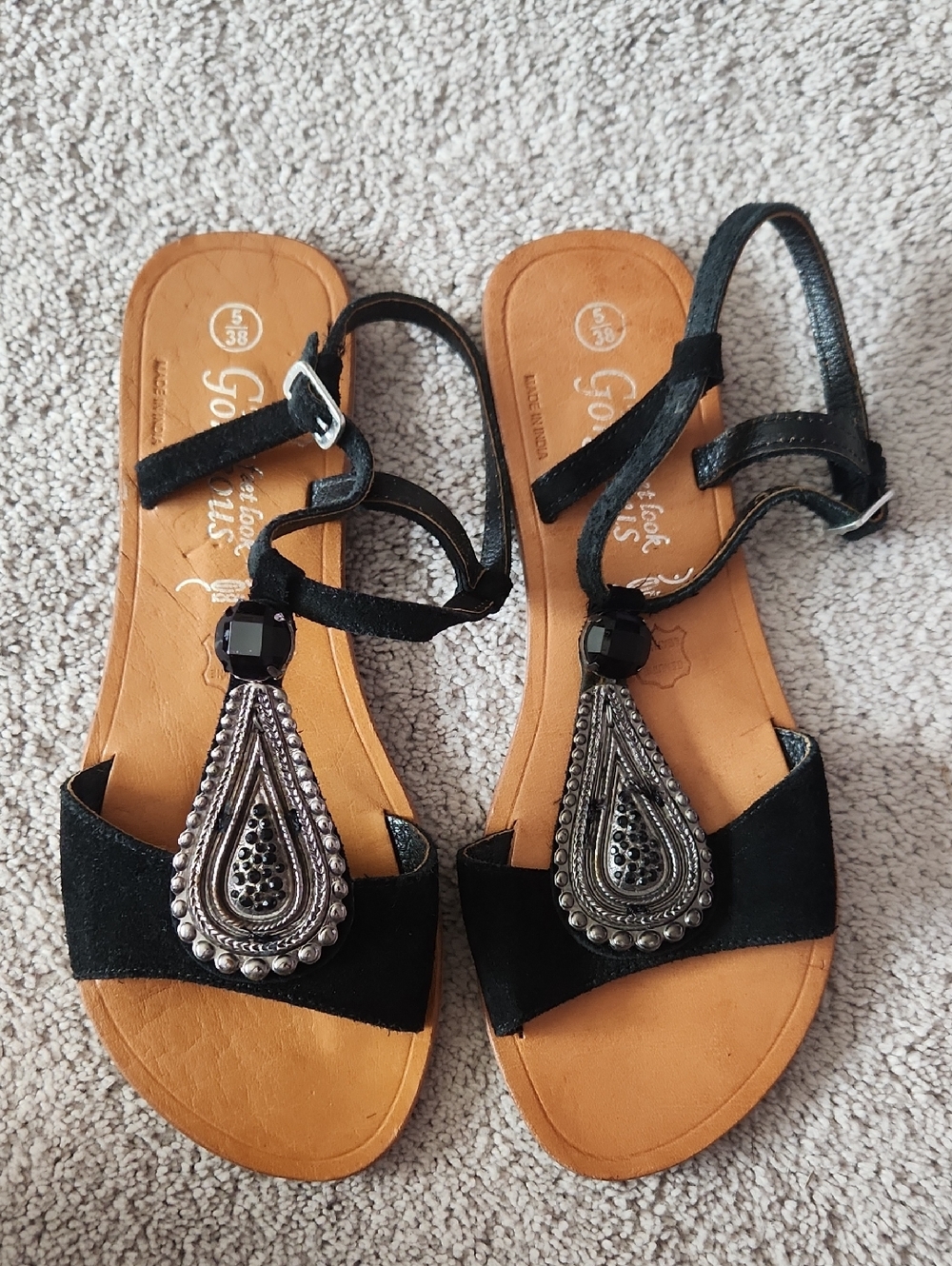 New Look Women's Genuine Leather Black Embellished T-Strap Sandals, 38/US7.5